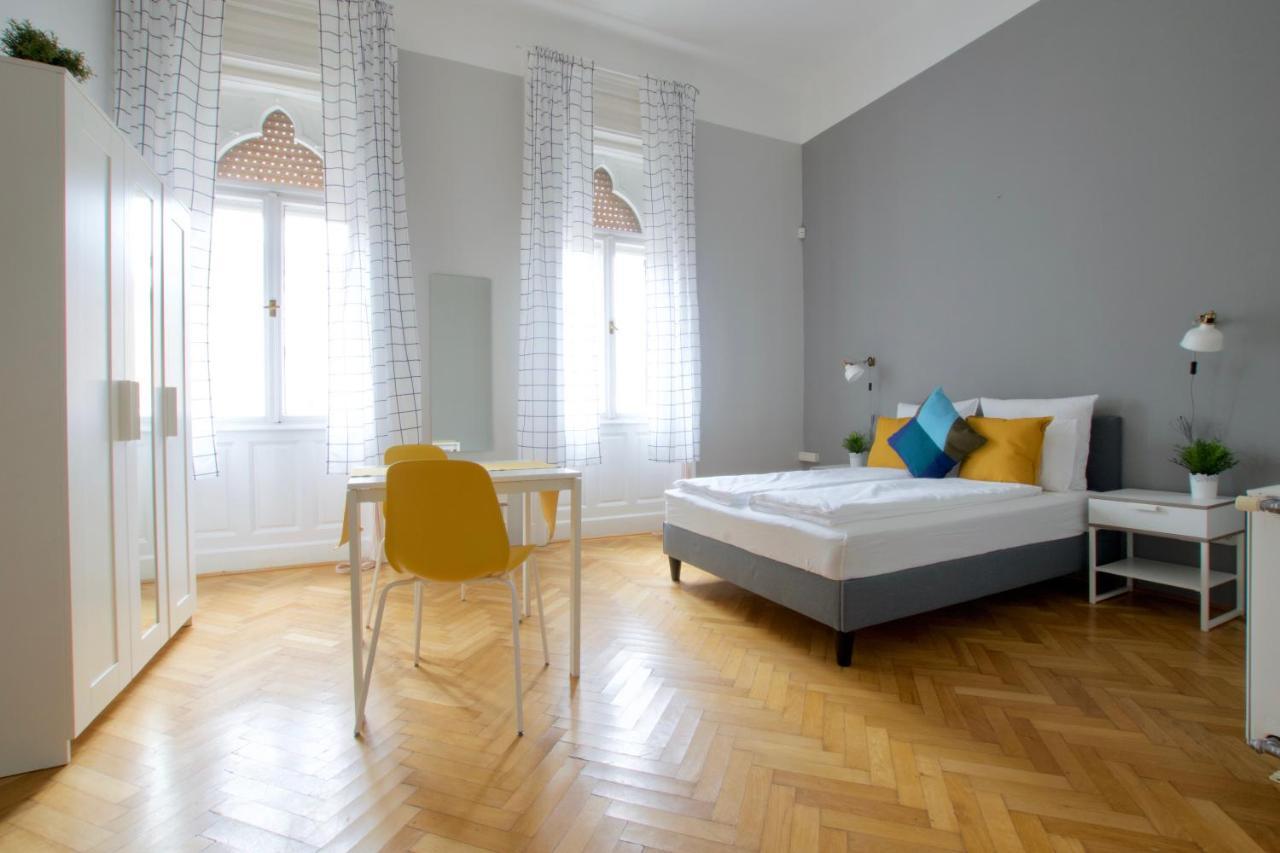 Budget Apartment By Hi5 - Palace Quarter 부다페스트 외부 사진